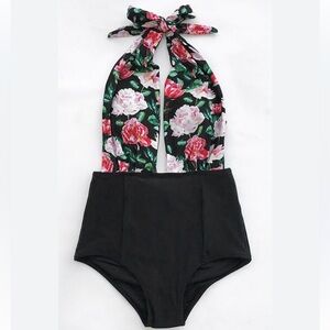 NWT Cupshe Halter Tie Plunge Floral Beachy One Piece Bathing Suit Size Large